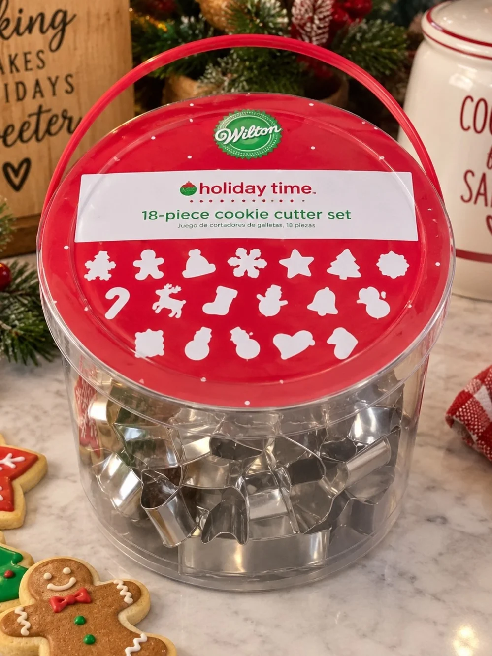 Wilton Red 18-Piece CHRISTMAS Holiday Cookie Cutter Set